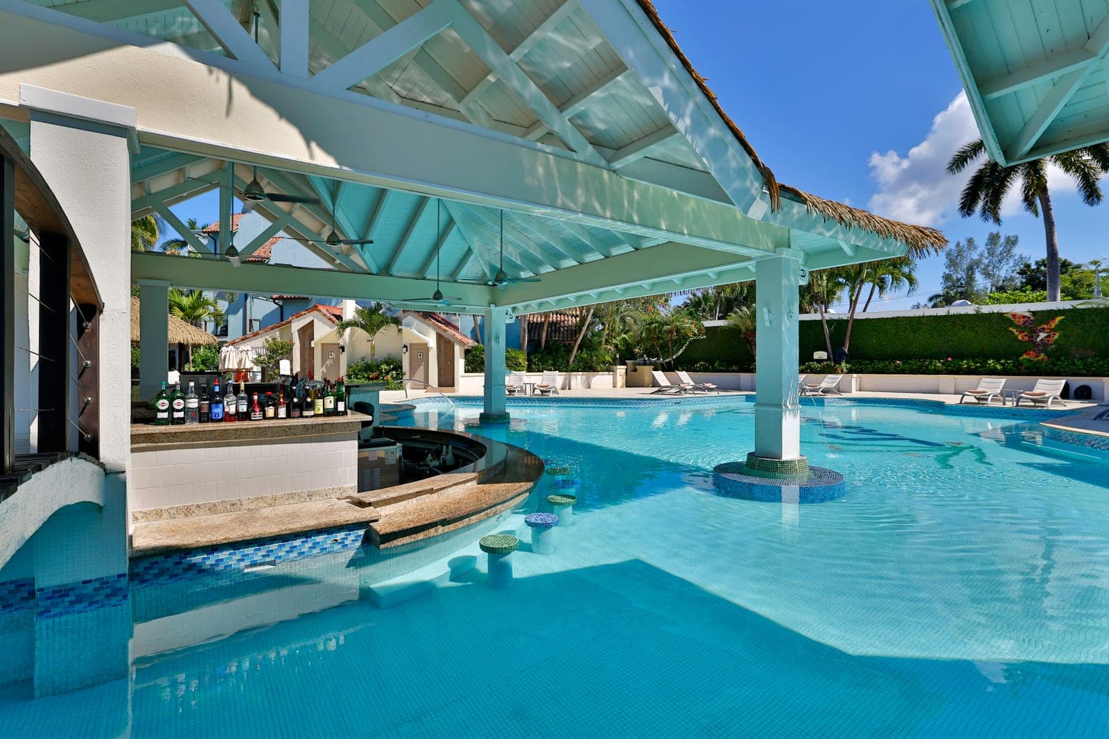 Main Swim-Up Bar at Sandals Negril