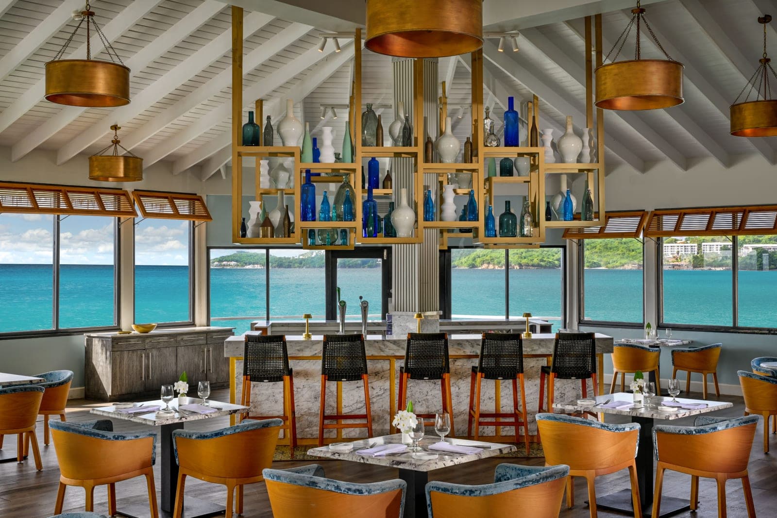 Kelly's Dockside Bar at Sandals Halcyon